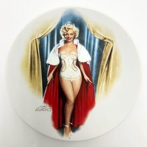 👩🏼💋💄❤️💙💛Bradford Exchange - Marilyn Monroe  “We're Not Married" Plate.